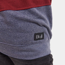 Lade das Bild in den Galerie-Viewer, ELK Sweater
