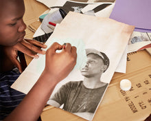 Lade das Bild in den Galerie-Viewer, WELTENMACHER Poster AZOLA
