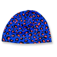 Lade das Bild in den Galerie-Viewer, BIO Beanie BLUE/ORANGE - Morro do Papagaio
