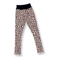 Load image into Gallery viewer, BIO Leggings LEO NATURE - Morro do Papagaio Kollektion

