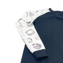 Load image into Gallery viewer, BIO Raglan Pulli  "MONSTER" - Morro do Papagaio
